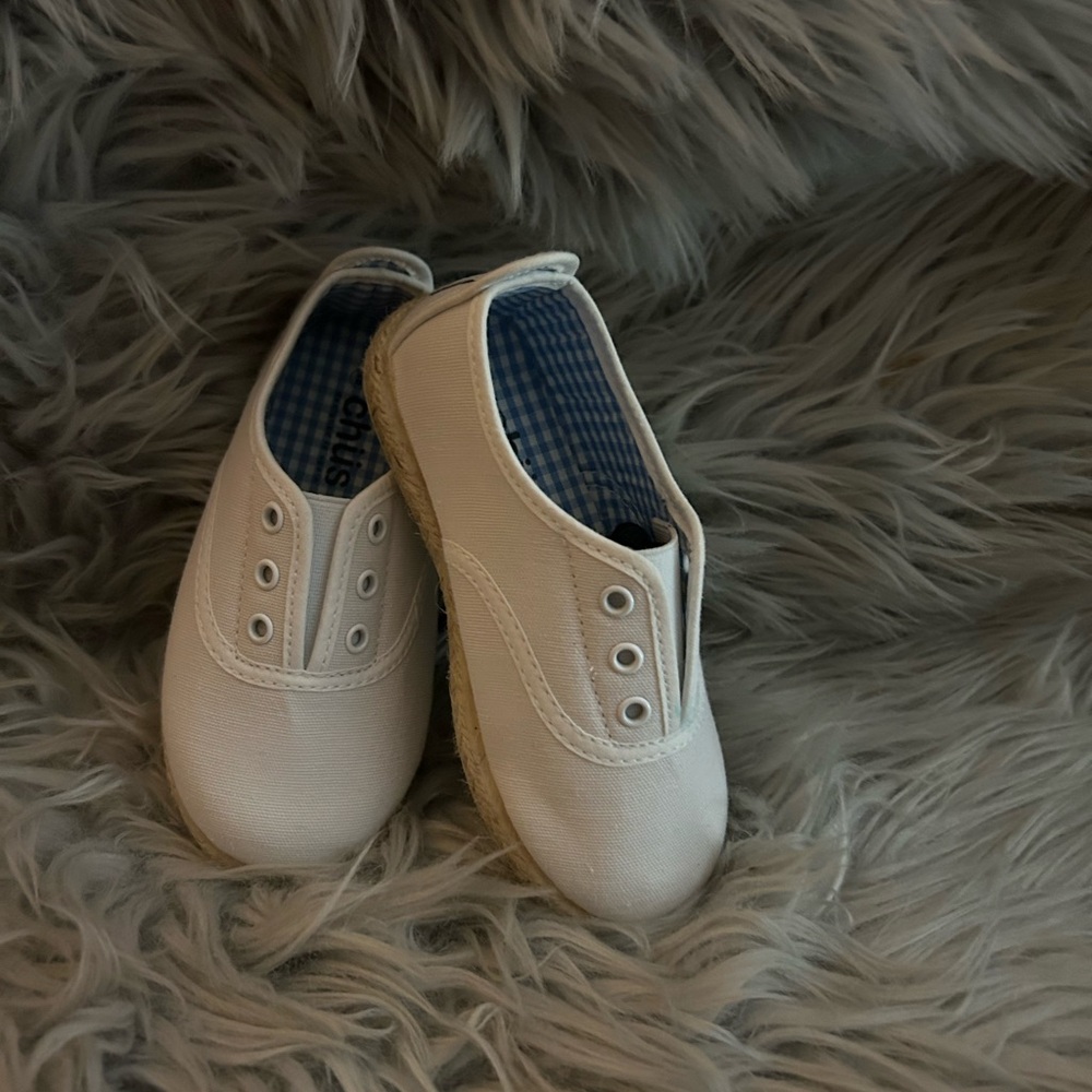 CHUS Classic Parker White Kids Shoes, size 9 NWOT
